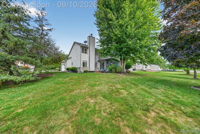 24349 Millcreek Court, Farmington Hills, MI 48336