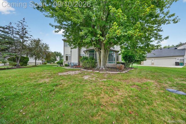 24349 Millcreek Court, Farmington Hills, MI 48336