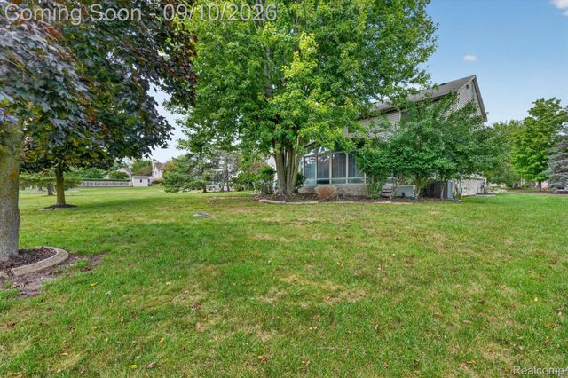 24349 Millcreek Court, Farmington Hills, MI 48336
