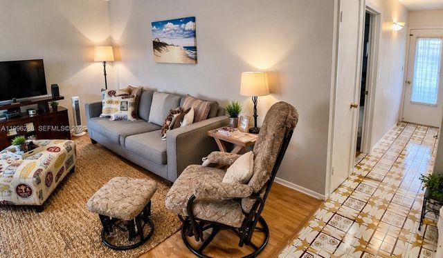 16900 NE 14th Ave 305, Miami, FL 33162