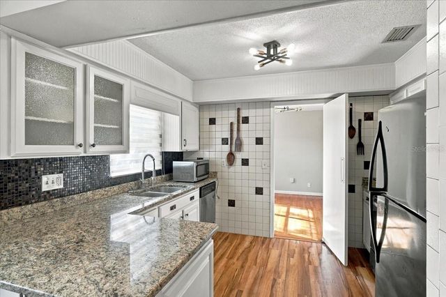 611 E HIGHLAND DRIVE, Lakeland, FL 33813
