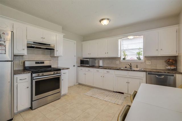 304 Lotus Avenue, Midwest City, OK 73130