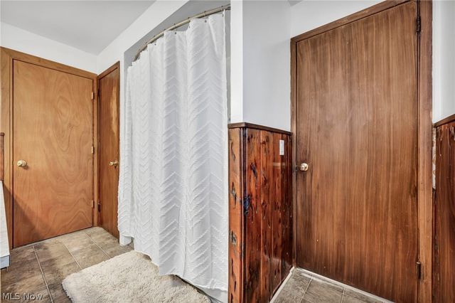 7647 Mccreary Road, Independence, OH 44131