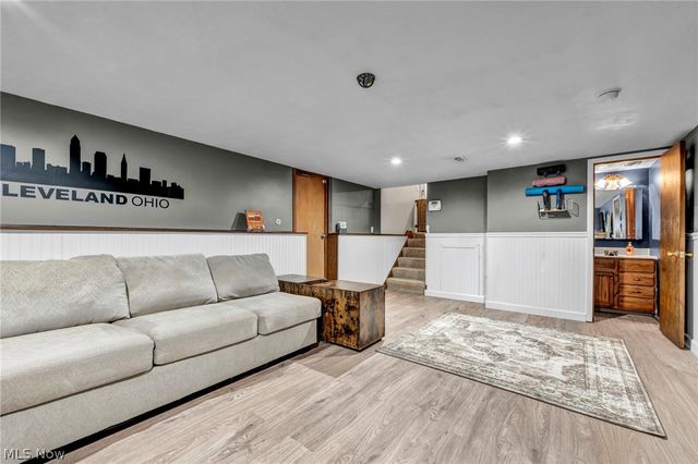 7647 Mccreary Road, Independence, OH 44131