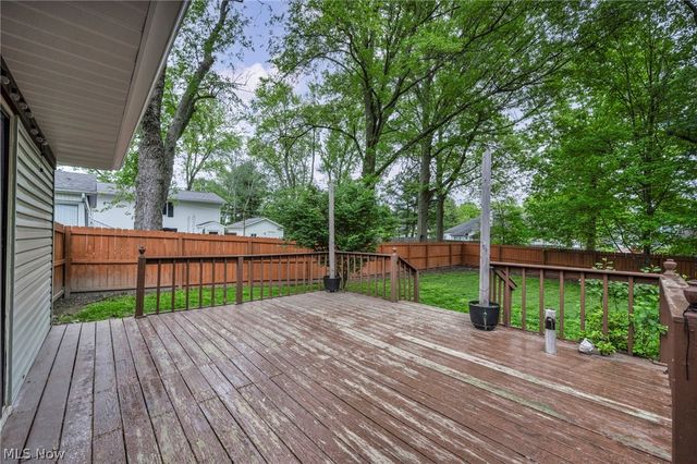 7647 Mccreary Road, Seven Hills, OH 44131