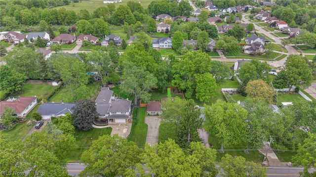 7647 Mccreary Road, Seven Hills, OH 44131