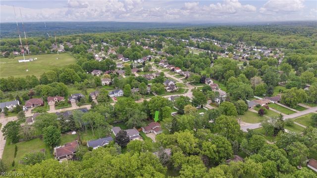 7647 Mccreary Road, Seven Hills, OH 44131