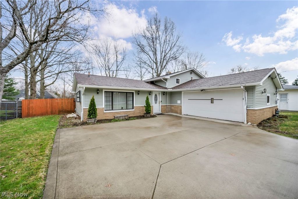 7647 Mccreary Road, Independence, OH 44131