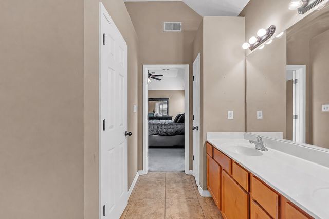 1525 CARLTON RIDGE DR, Cordova, TN 38016