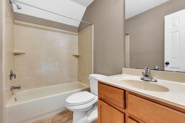 1525 CARLTON RIDGE DR, Cordova, TN 38016
