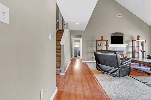 1525 CARLTON RIDGE DR, Cordova, TN 38016