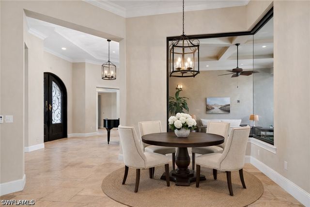 6081 Tamworth CT, Naples, FL 34119