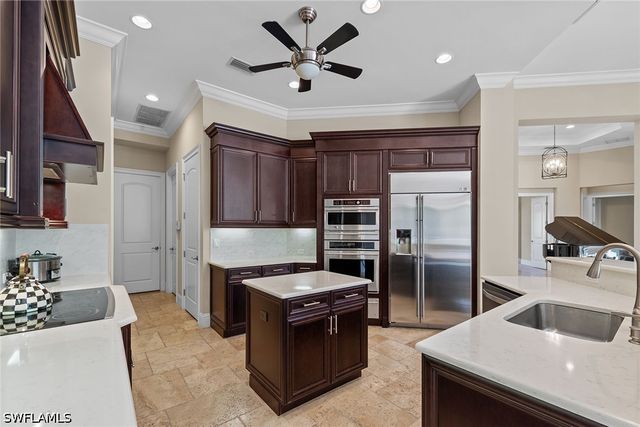 6081 Tamworth CT, Naples, FL 34119