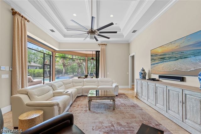 6081 Tamworth CT, Naples, FL 34119
