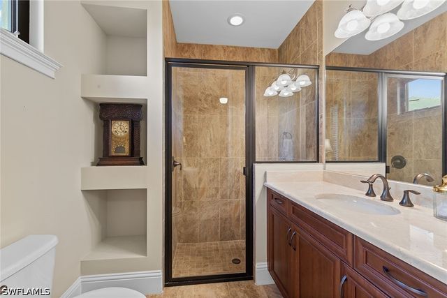 6081 Tamworth CT, Naples, FL 34119