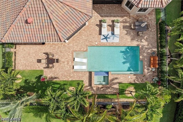 6081 Tamworth CT, Naples, FL 34119