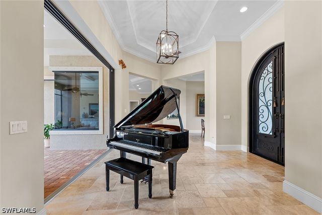 6081 Tamworth CT, Naples, FL 34119