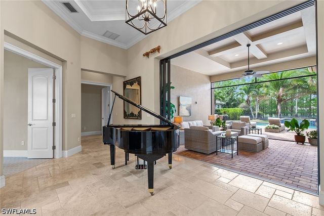 6081 Tamworth CT, Naples, FL 34119