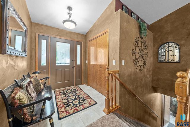 4917 E 42nd St Street, Sioux Falls, SD 57110