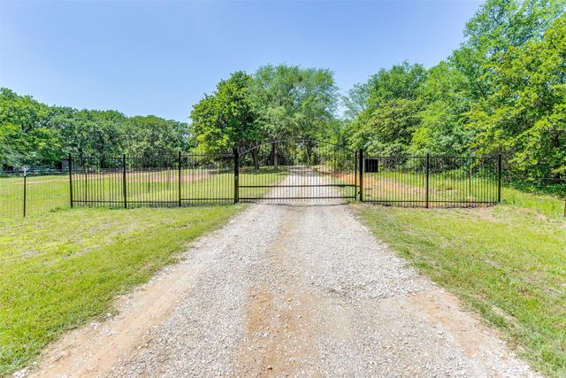 4100 County Road 401b, Alvarado, TX 76009