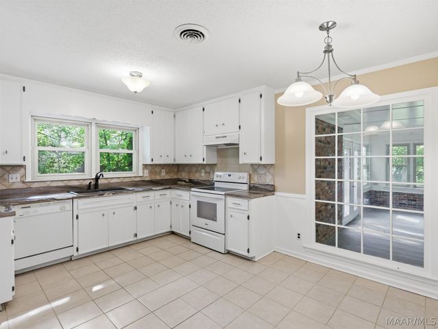 3342 DREXEL Road, Montgomery, AL 36106