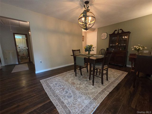 33 Elmwood Avenue, Selden, NY 11784