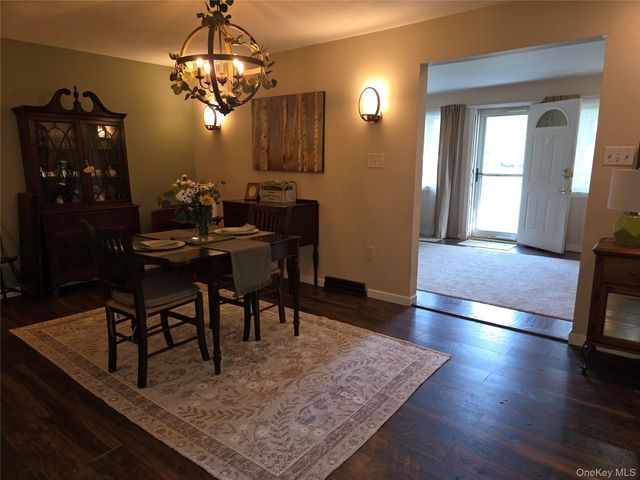 33 Elmwood Avenue, Selden, NY 11784