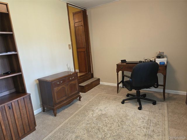 33 Elmwood Avenue, Selden, NY 11784