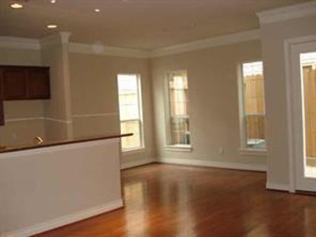 5972 Kansas Street Street, Houston, TX 77007