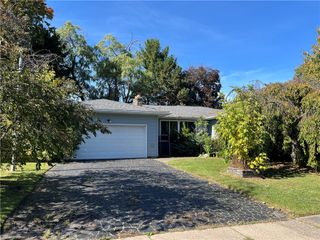 93 Governor Terrace, Irondequoit, NY 14609