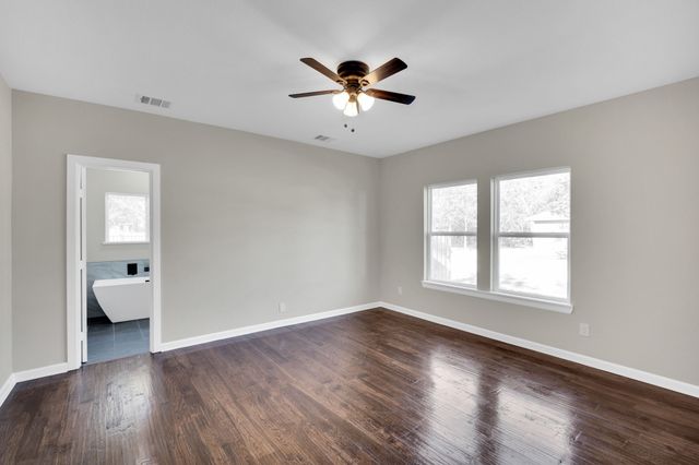 401 Poplar Street, Italy, TX 76651