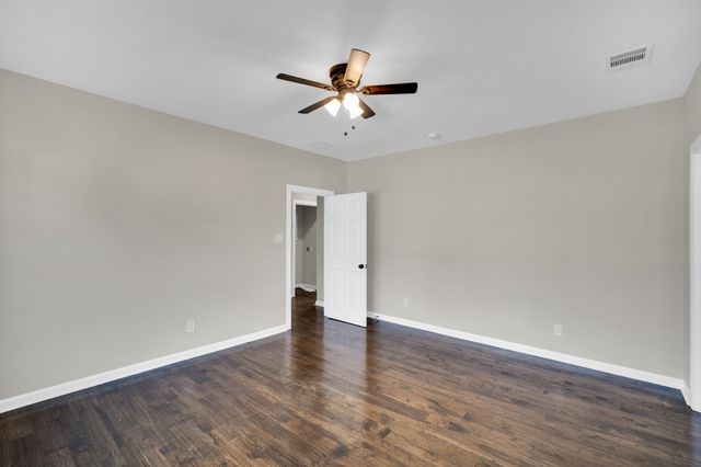 401 Poplar Street, Italy, TX 76651