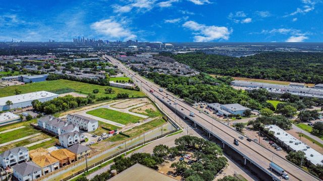 3703 Main Plaza Drive, Houston, TX 77025