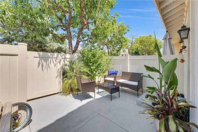8449 E Arrowhead Way, Anaheim Hills, CA 92808