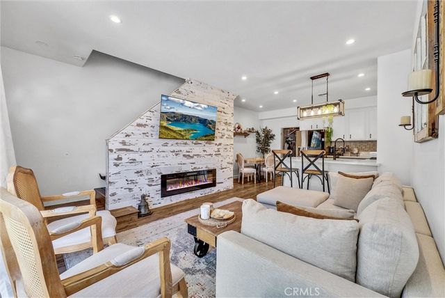 8449 E Arrowhead Way, Anaheim Hills, CA 92808