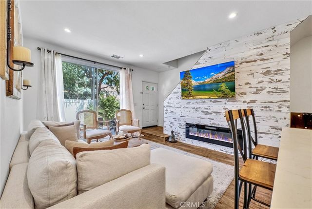 8449 E Arrowhead Way, Anaheim Hills, CA 92808