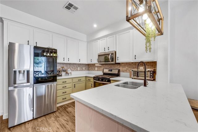 8449 E Arrowhead Way, Anaheim Hills, CA 92808