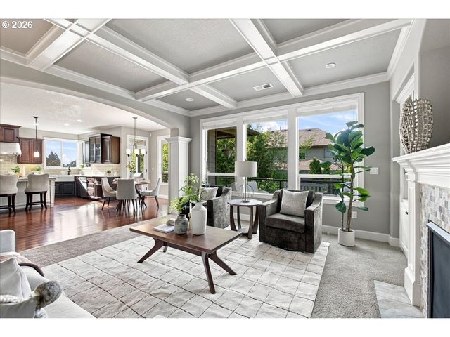 1388 ROSEMONT Rd, West Linn, OR 97068