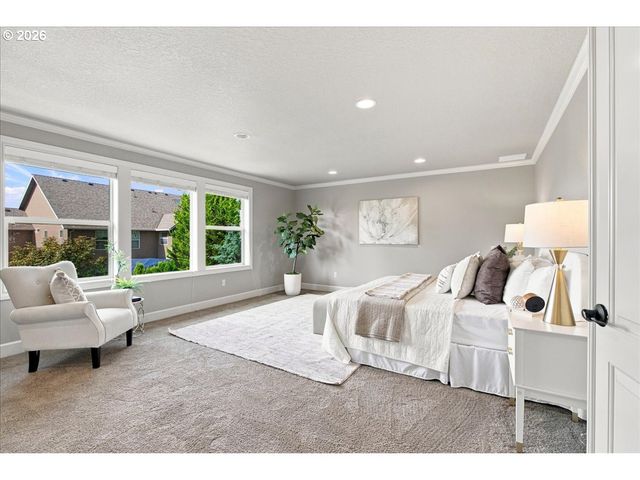 1388 ROSEMONT Rd, West Linn, OR 97068