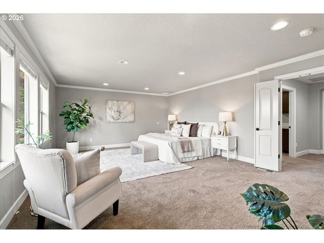 1388 ROSEMONT Rd, West Linn, OR 97068