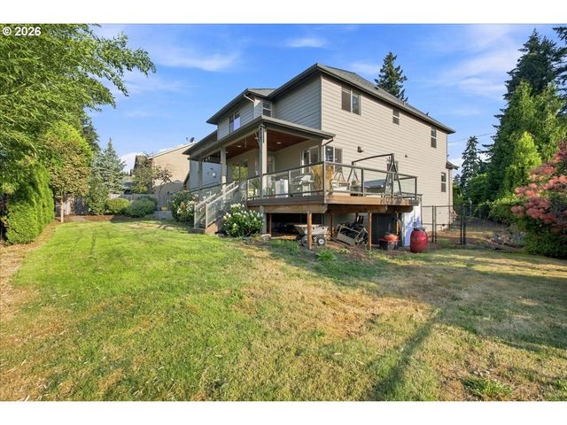 1388 ROSEMONT Rd, West Linn, OR 97068