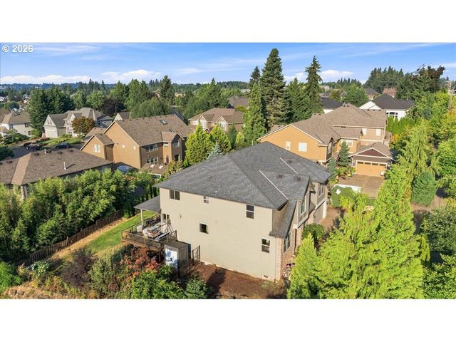 1388 ROSEMONT Rd, West Linn, OR 97068