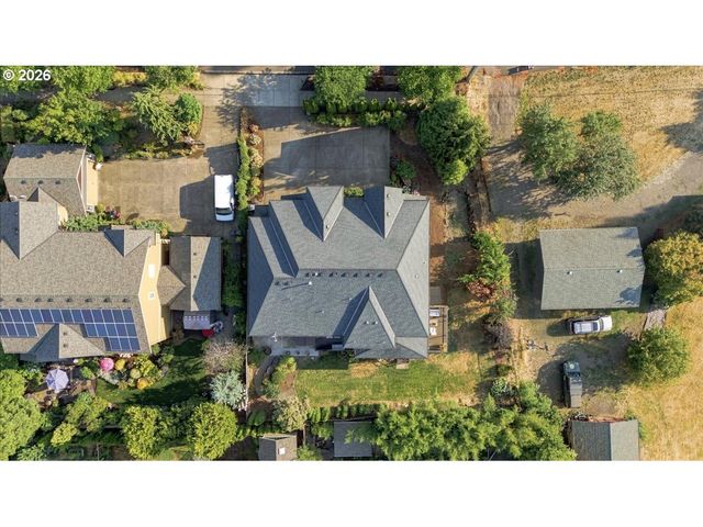 1388 ROSEMONT Rd, West Linn, OR 97068