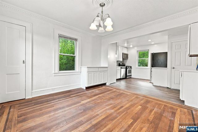43 Esmond Place, Tenafly, NJ 07670
