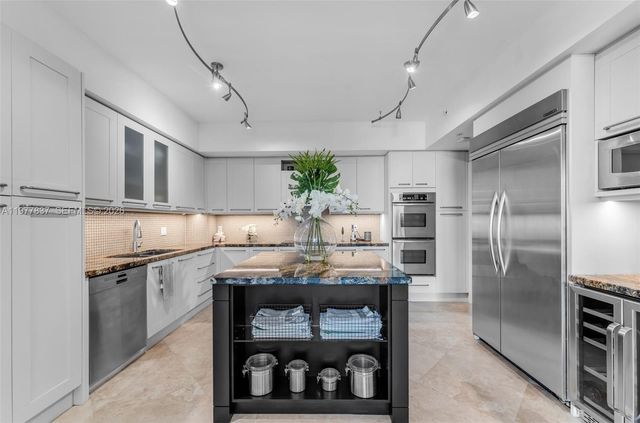 333 Las Olas Way 2505, Fort Lauderdale, FL 33301