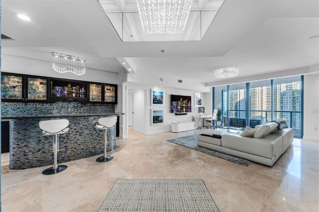 333 Las Olas Way 2505, Fort Lauderdale, FL 33301