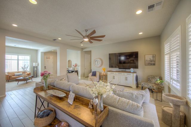 4014 Plaza Colina Lane NE, Rio Rancho, NM 87124