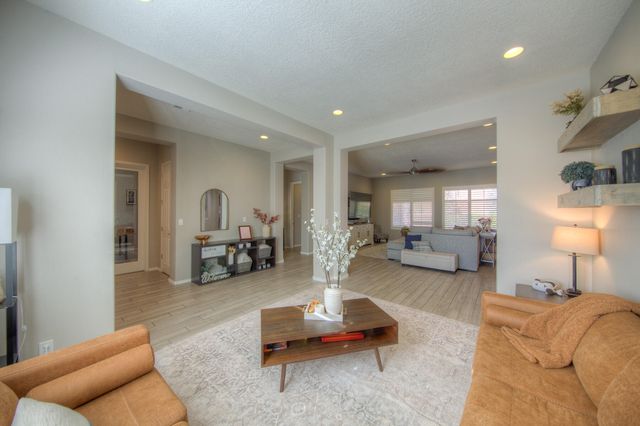 4014 Plaza Colina Lane NE, Rio Rancho, NM 87124