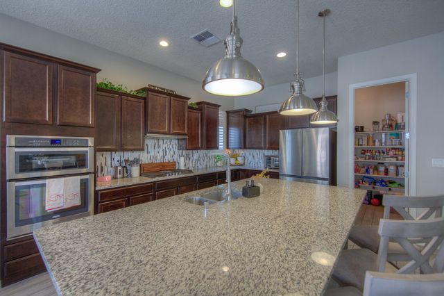 4014 Plaza Colina Lane NE, Rio Rancho, NM 87124