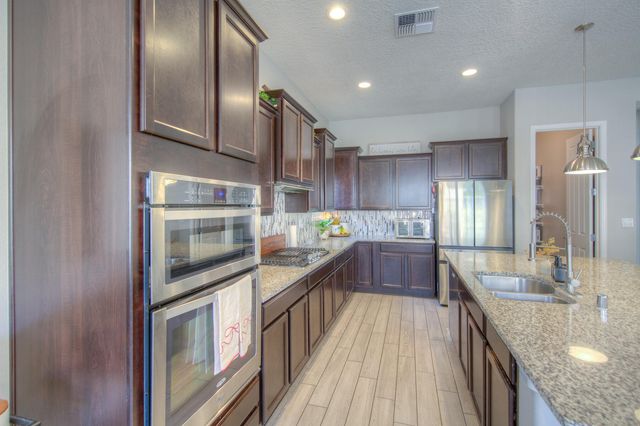 4014 Plaza Colina Lane NE, Rio Rancho, NM 87124